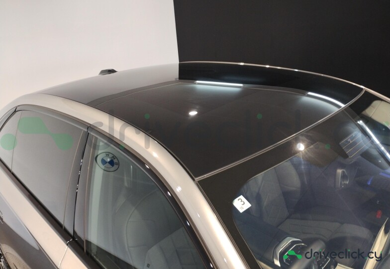 BMW i7 Серый