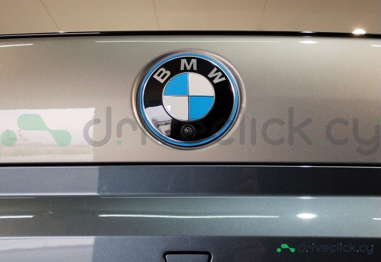 BMW i7 Серый