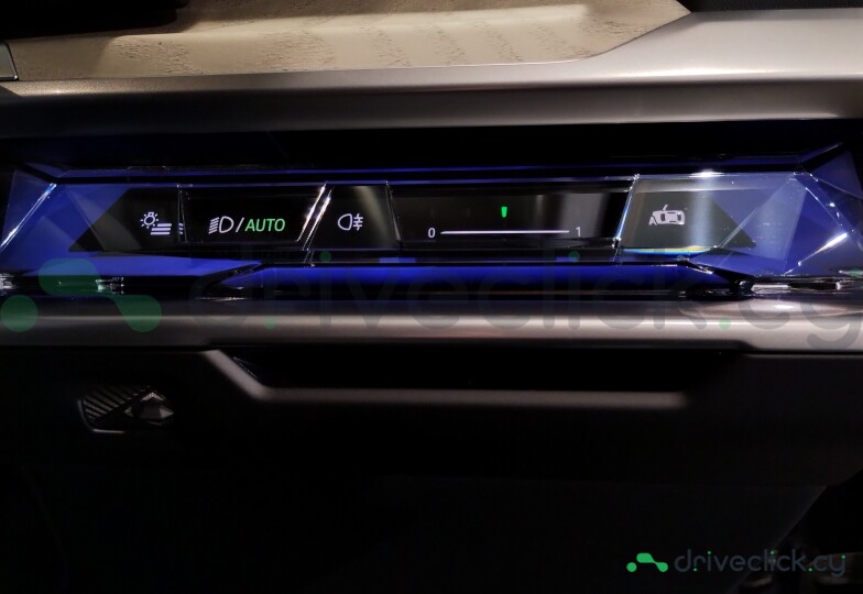 BMW i7 Серый