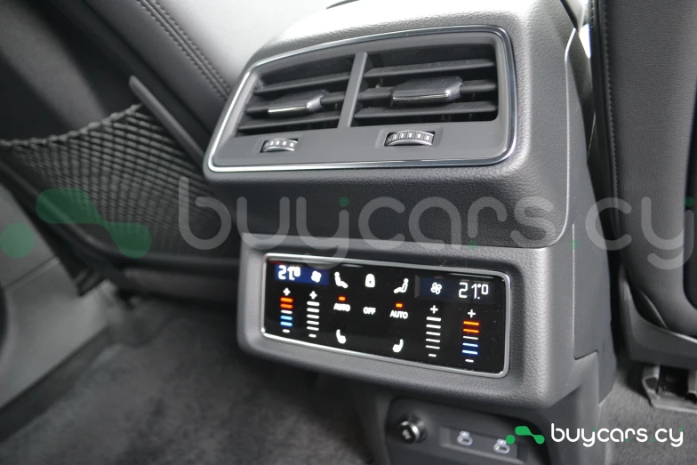 Audi Q8 e-tron Серый