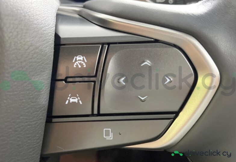 Lexus LBX Серый