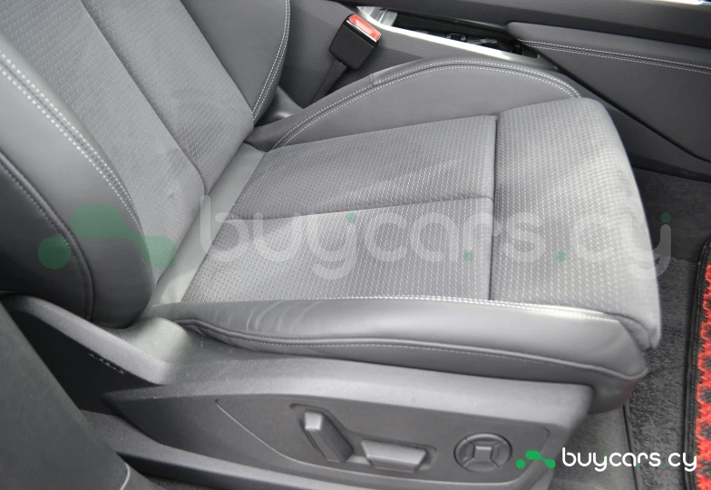 Audi Q8 e-tron Серый