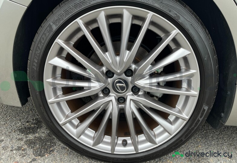 Lexus IS Серый