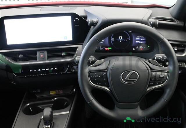 Lexus UX Темно-красный