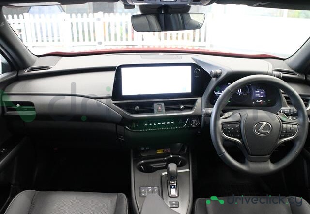 Lexus UX Темно-красный