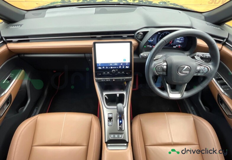 Lexus LBX Серый