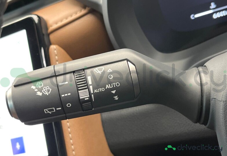 Lexus LBX Серый
