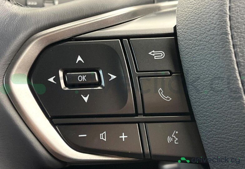 Lexus LBX Серый