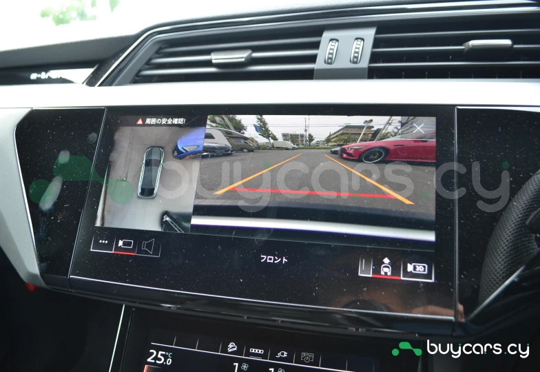 Audi Q8 e-tron Серый