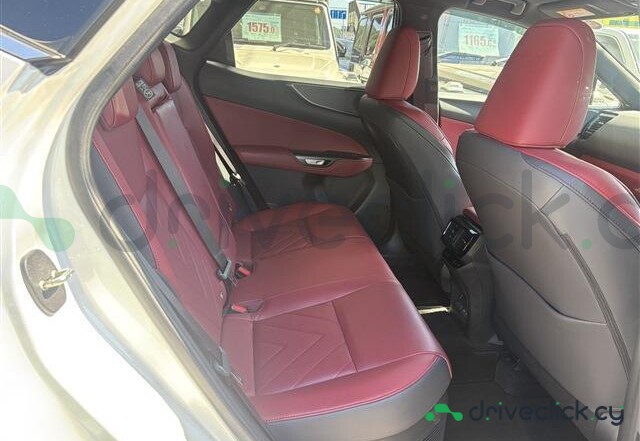 Lexus NX Белый