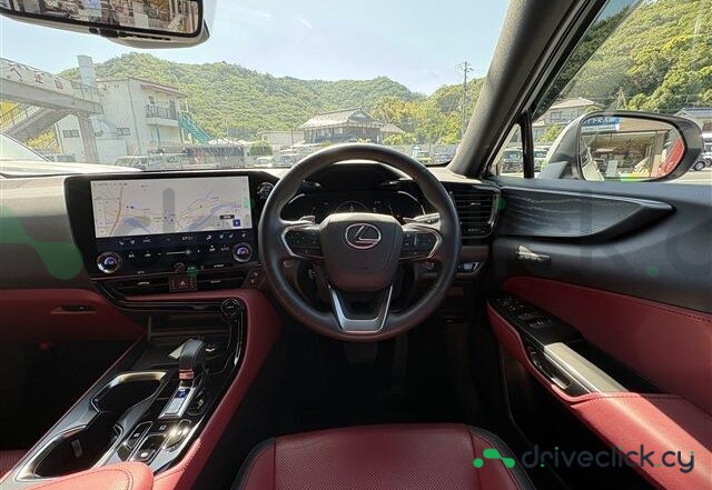 Lexus NX Белый