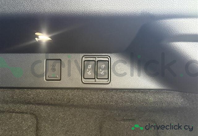 Lexus NX Белый