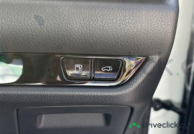 Lexus NX Белый