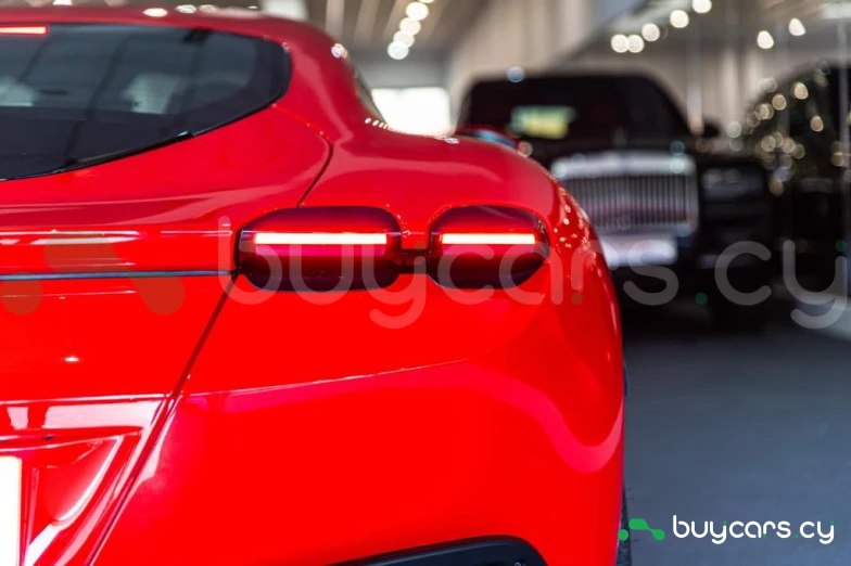 Ferrari Roma Красный