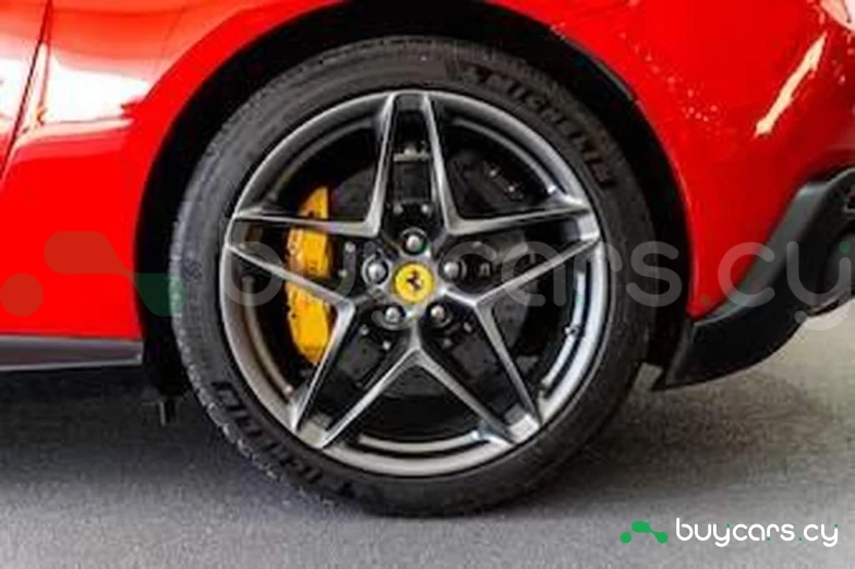 Ferrari Roma Красный