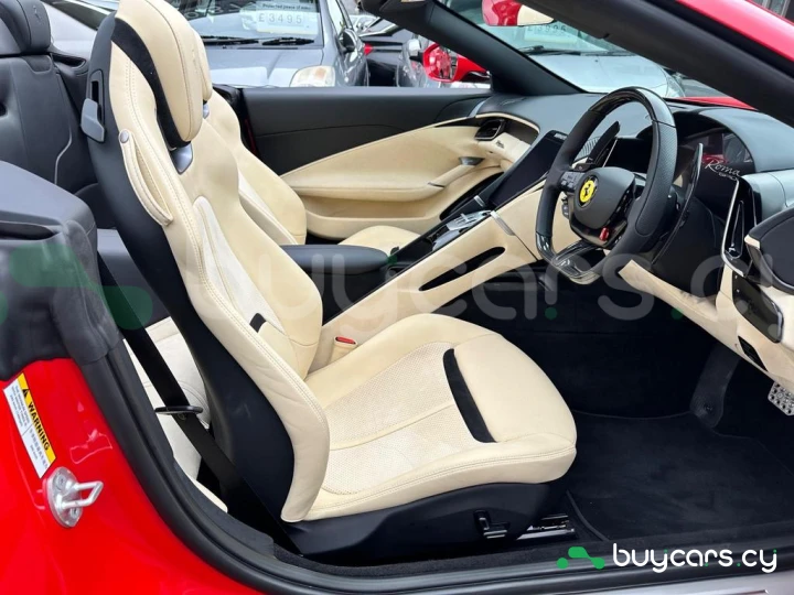 Ferrari Roma Красный