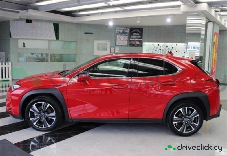 Lexus UX Темно-красный