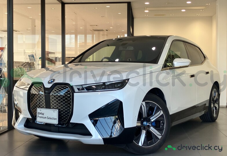 BMW iX Белый