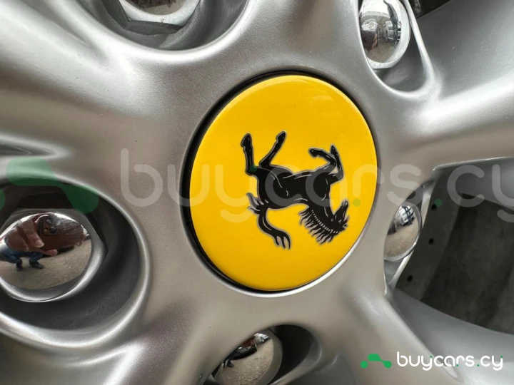 Ferrari Roma Красный