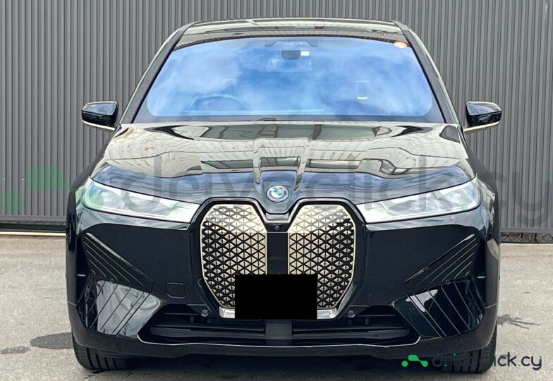 BMW iX Черный