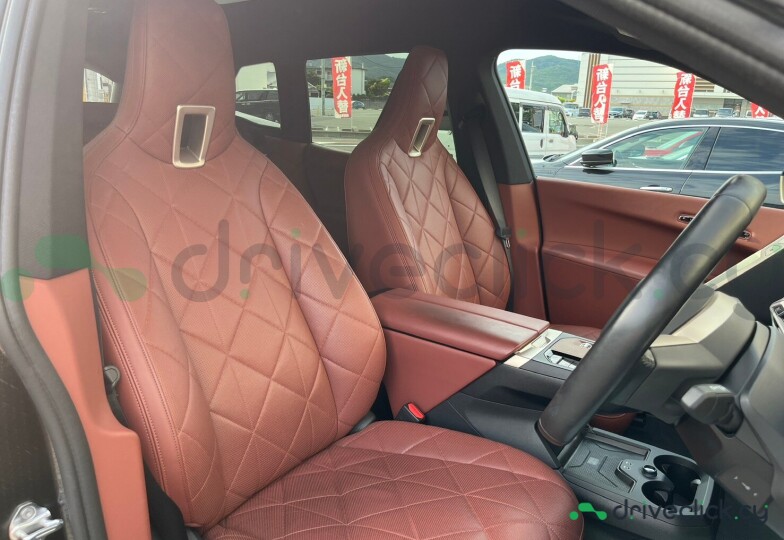 BMW iX Черный