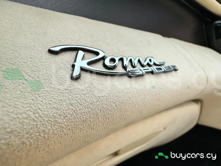 Ferrari Roma Красный