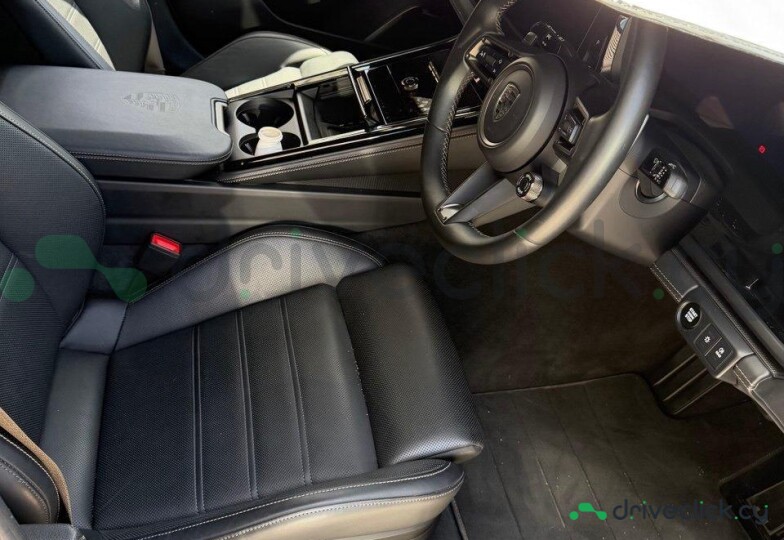 Porsche Panamera Серый