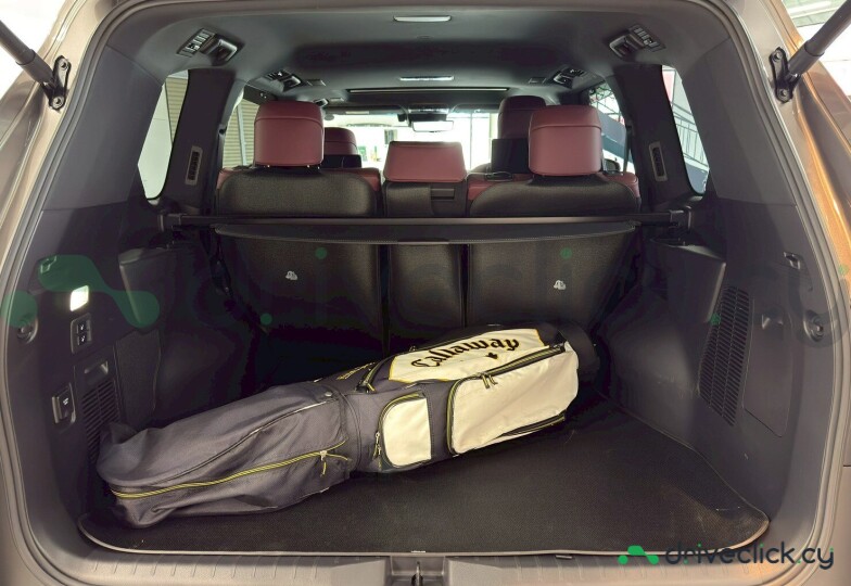 Lexus LX Серый