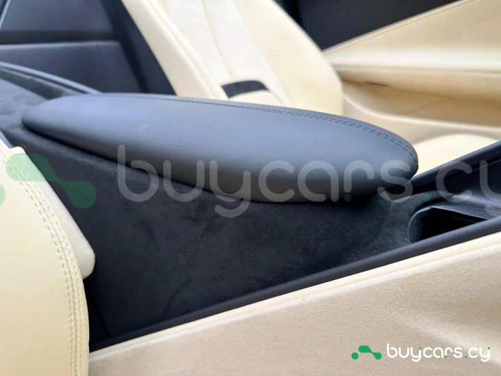 Ferrari Roma Красный