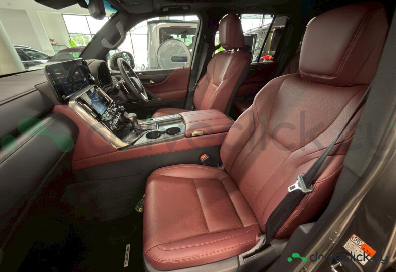 Lexus LX Серый
