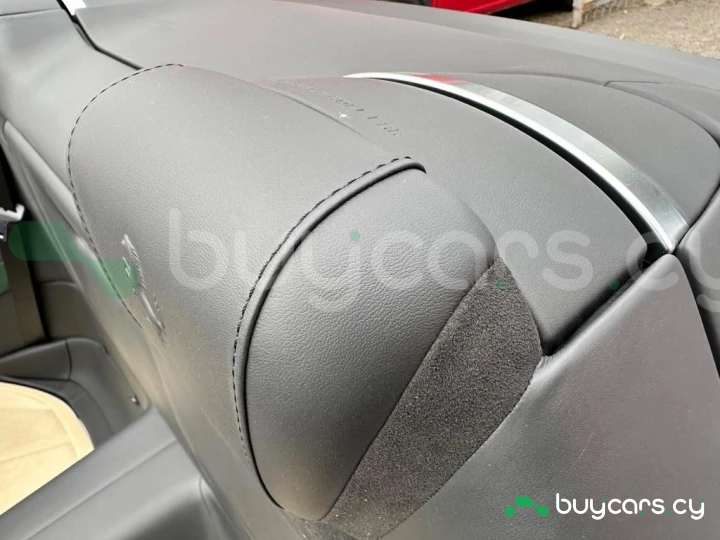 Ferrari Roma Красный