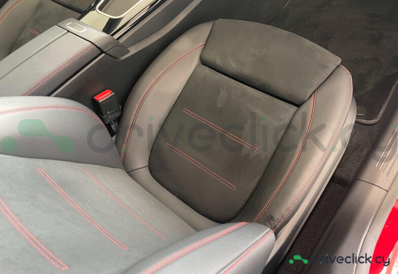 Mercedes A-class Красный