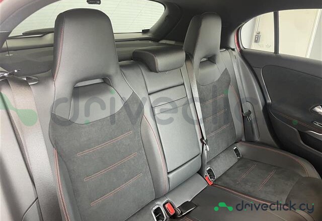 Mercedes A-class Красный