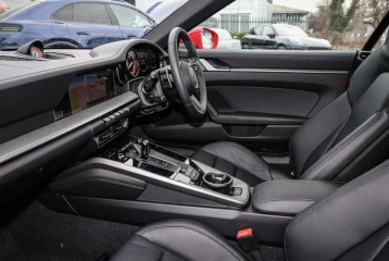 Porsche 911 T 992 Carrera 4 PDK, 2025