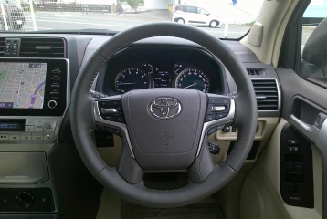 Toyota Land Cruiser Prado TX L Package, 2023