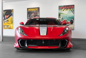 Ferrari 812 Competizione, 2022