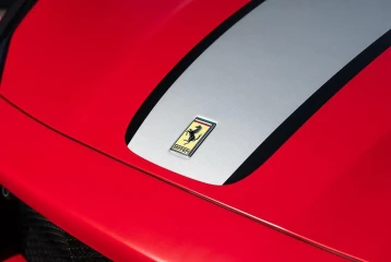 Ferrari 812 Competizione, 2022