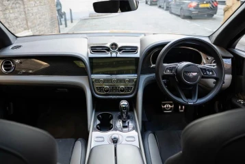 Bentley Bentayga S, 2024