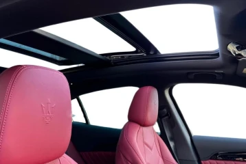 Maserati Grecale Modena, 2025