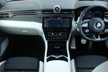 Maserati Grecale Modena, 2025