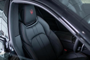 Maserati Quattroporte Modena, 2022