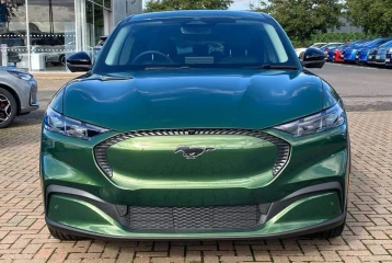 Ford Mustang Mach-E Standard Range 72kWh, 2025