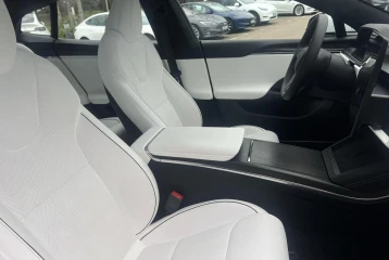 Tesla Model S Plaid, 2023