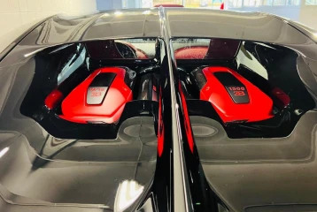 Bugatti Chiron , 2020