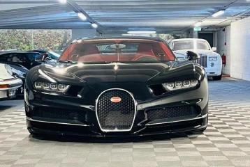 Bugatti Chiron , 2020