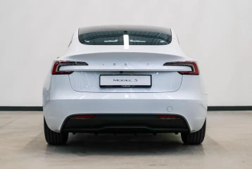 Tesla Model 3 , 2024