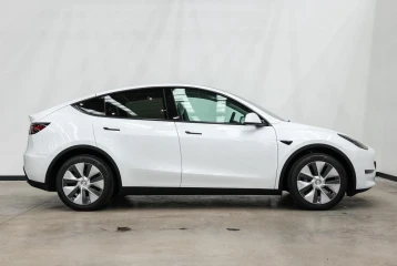 Tesla Model Y Long Range, 2025