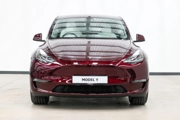 Tesla Model Y Long Range, 2025