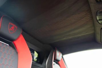 Lamborghini Revuelto , 2024