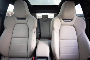 Porsche Macan Turbo, 2025